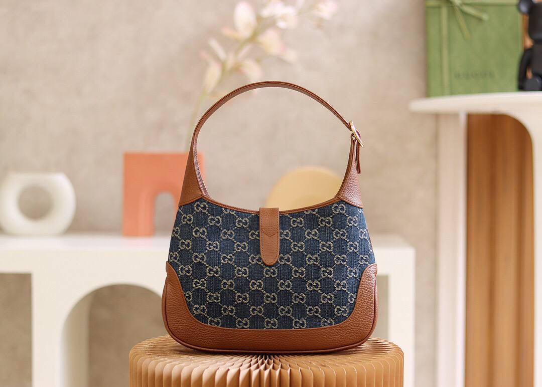 Gucci Jackie