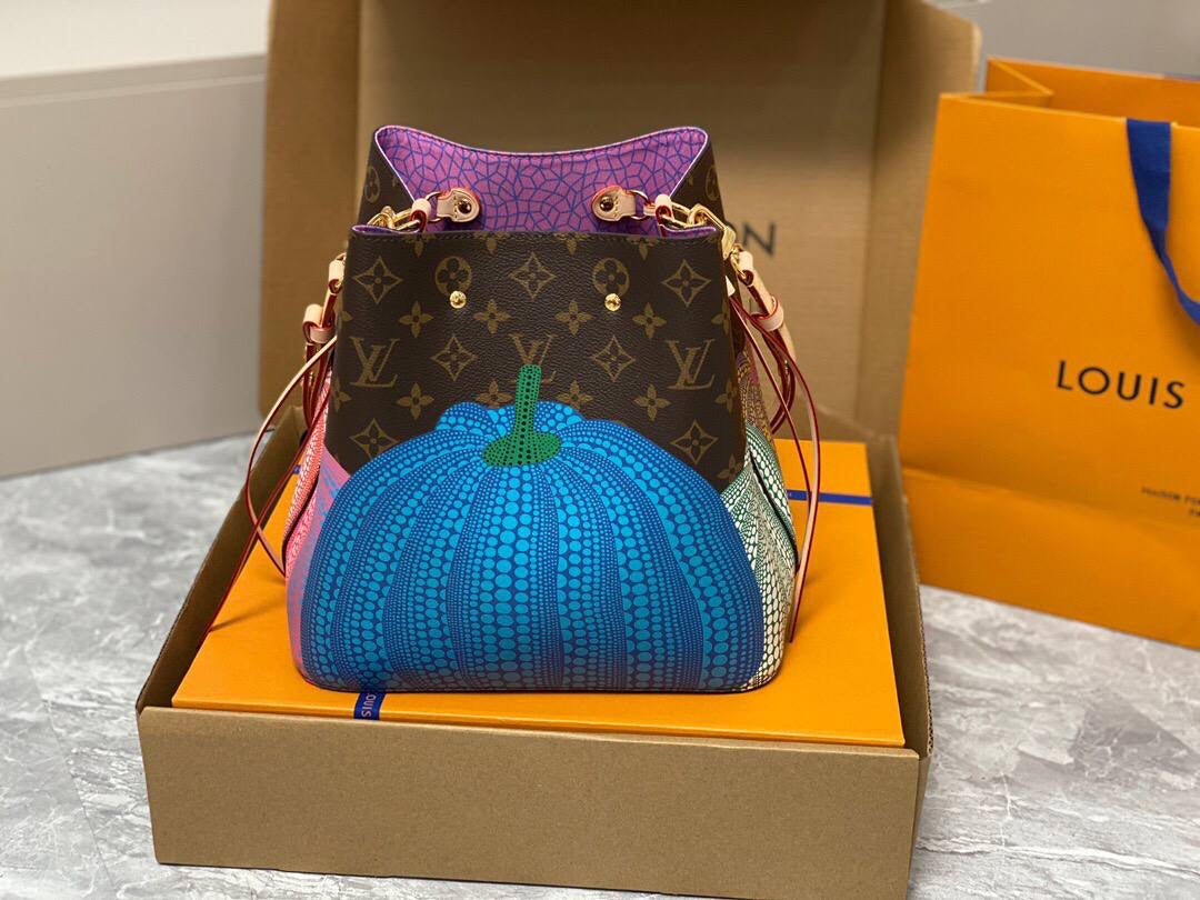 Louis Vuitton x Kusama Néonoé MM