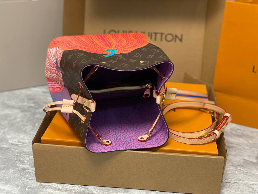 Louis Vuitton x Kusama Néonoé MM