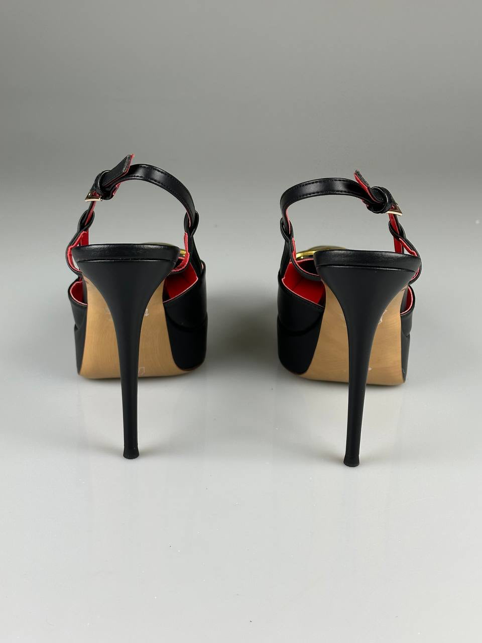 Valentino Garavani VLogo Signature Slingback Pumps