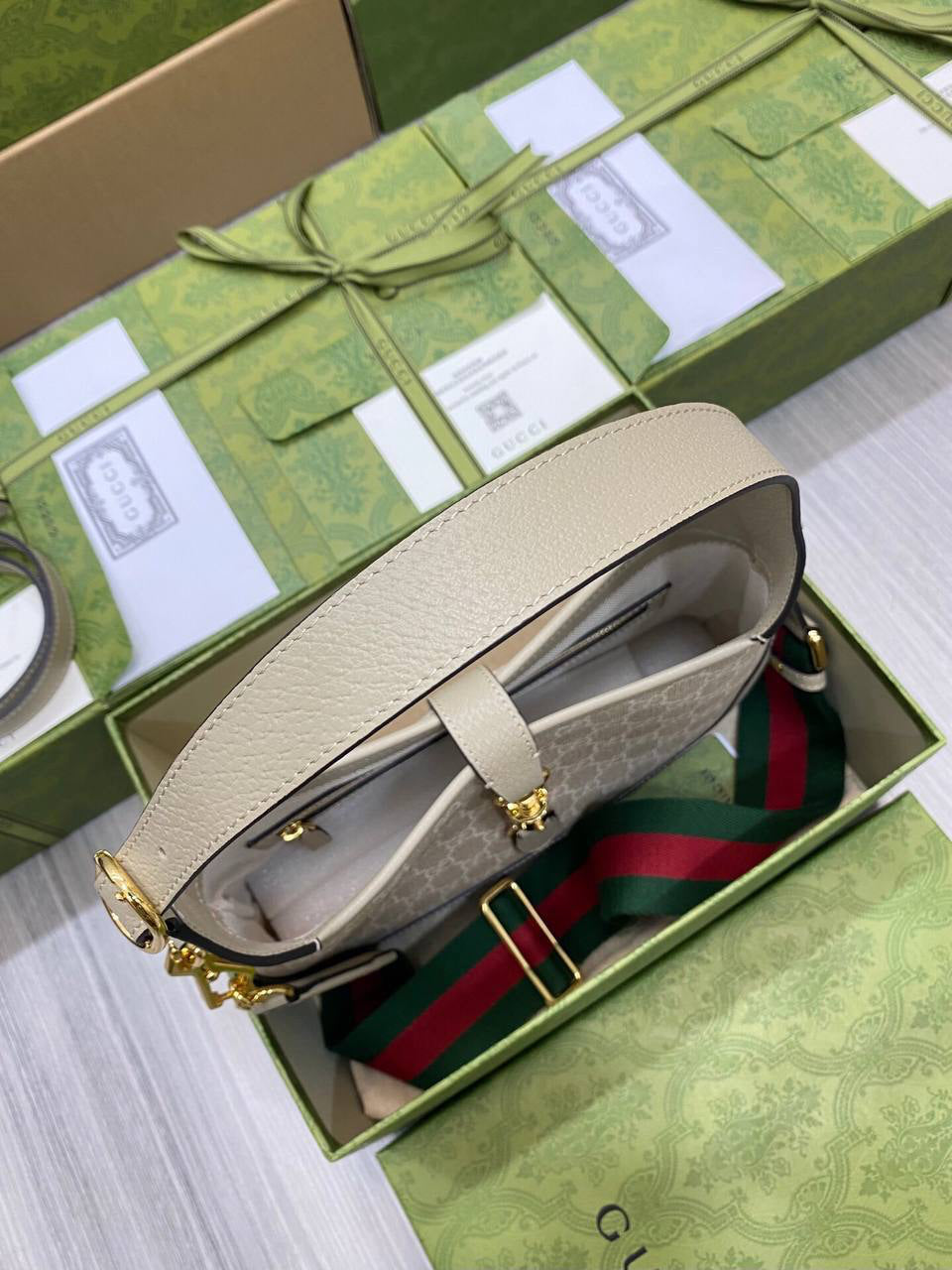 Gucci Jackie
