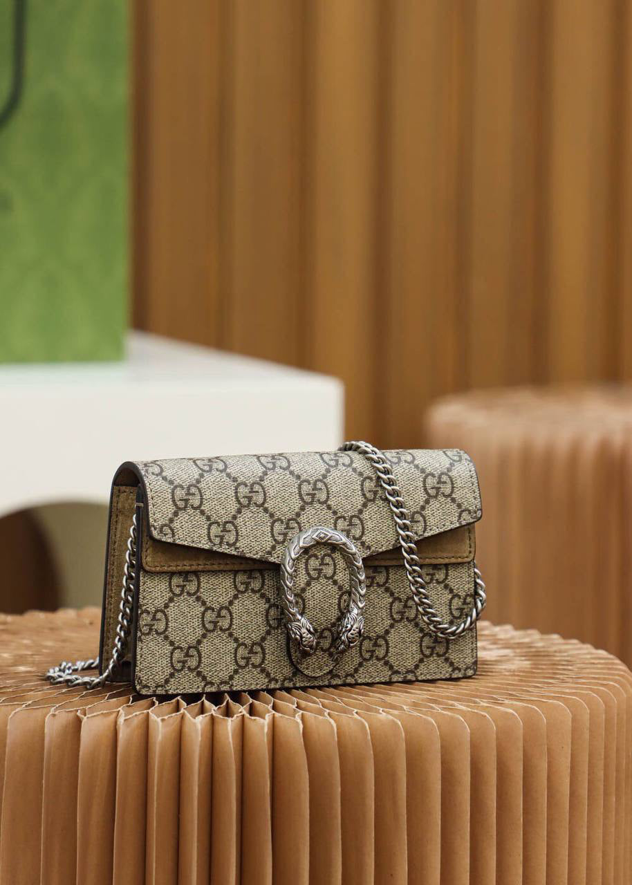 Gucci super mini Dionysus crossbody bag