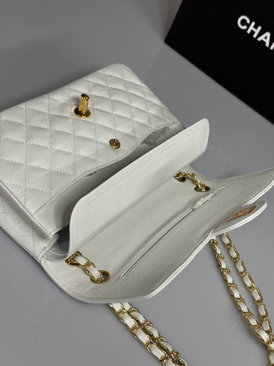 Chanel 2.55 Caviar