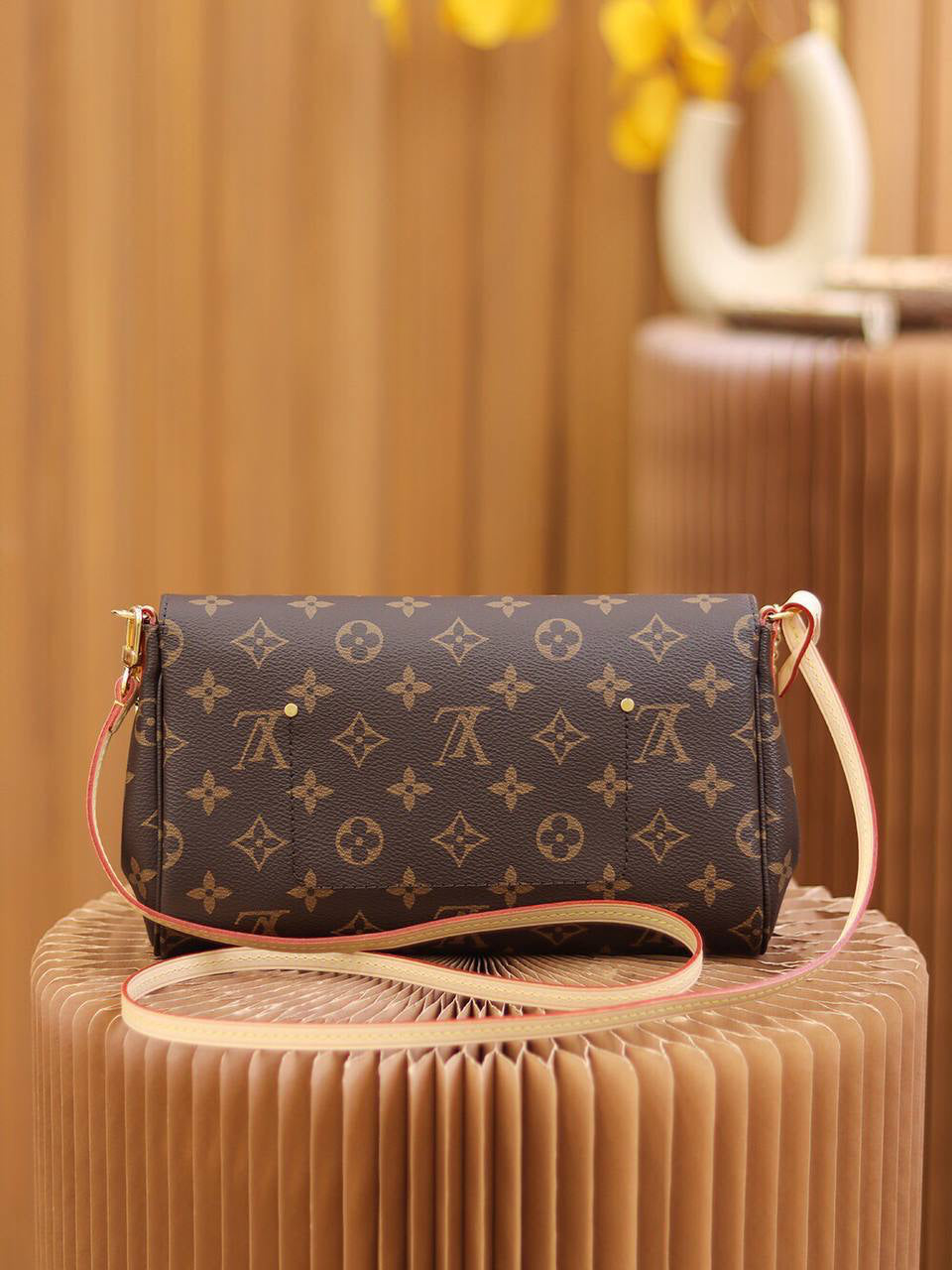 Louis Vuitton Favorite MM