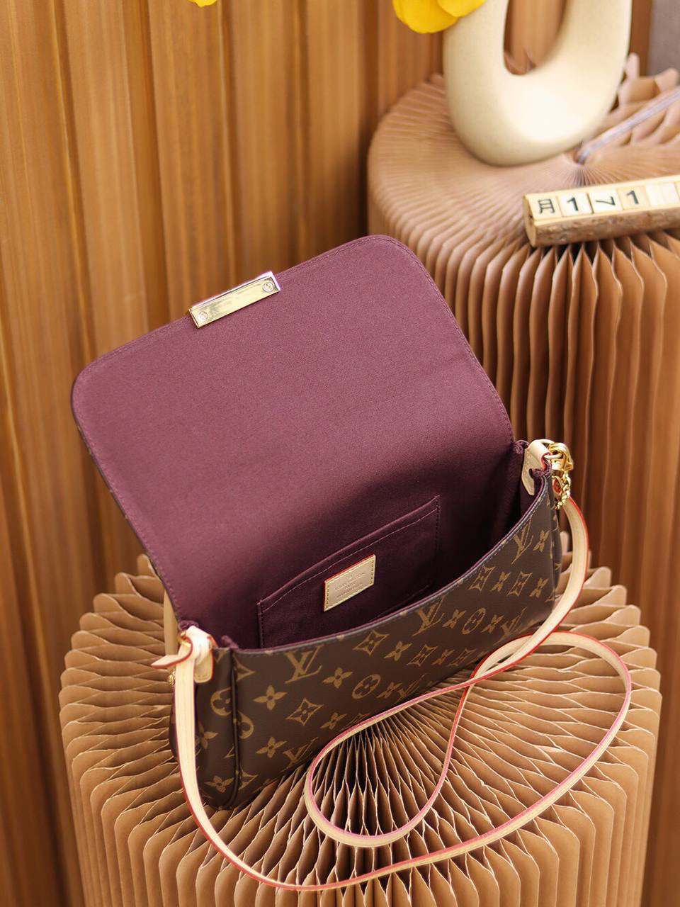 Louis Vuitton Favorite MM