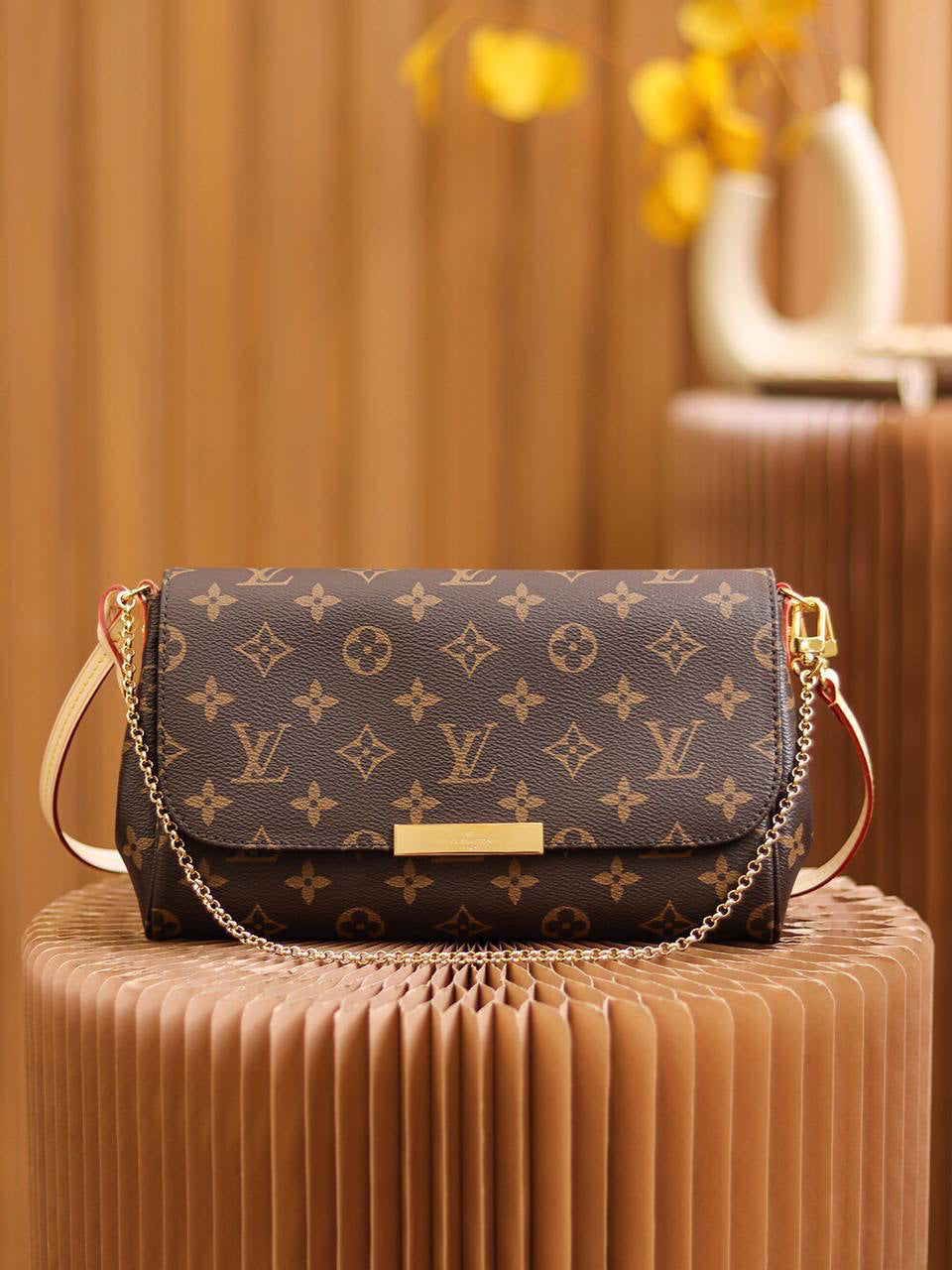 Louis Vuitton Favorite MM