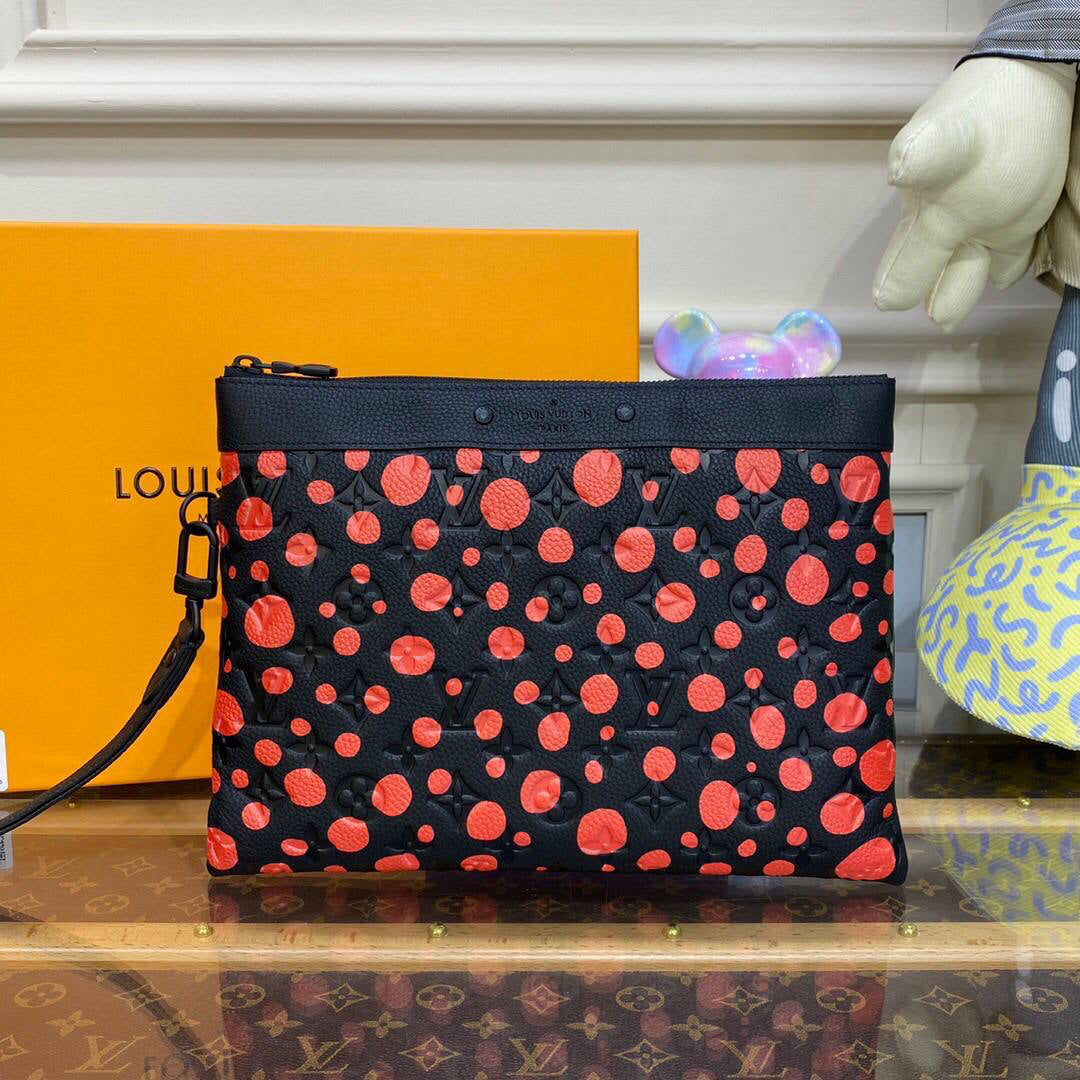 Louis Vuitton x Kusama Pochette To Go