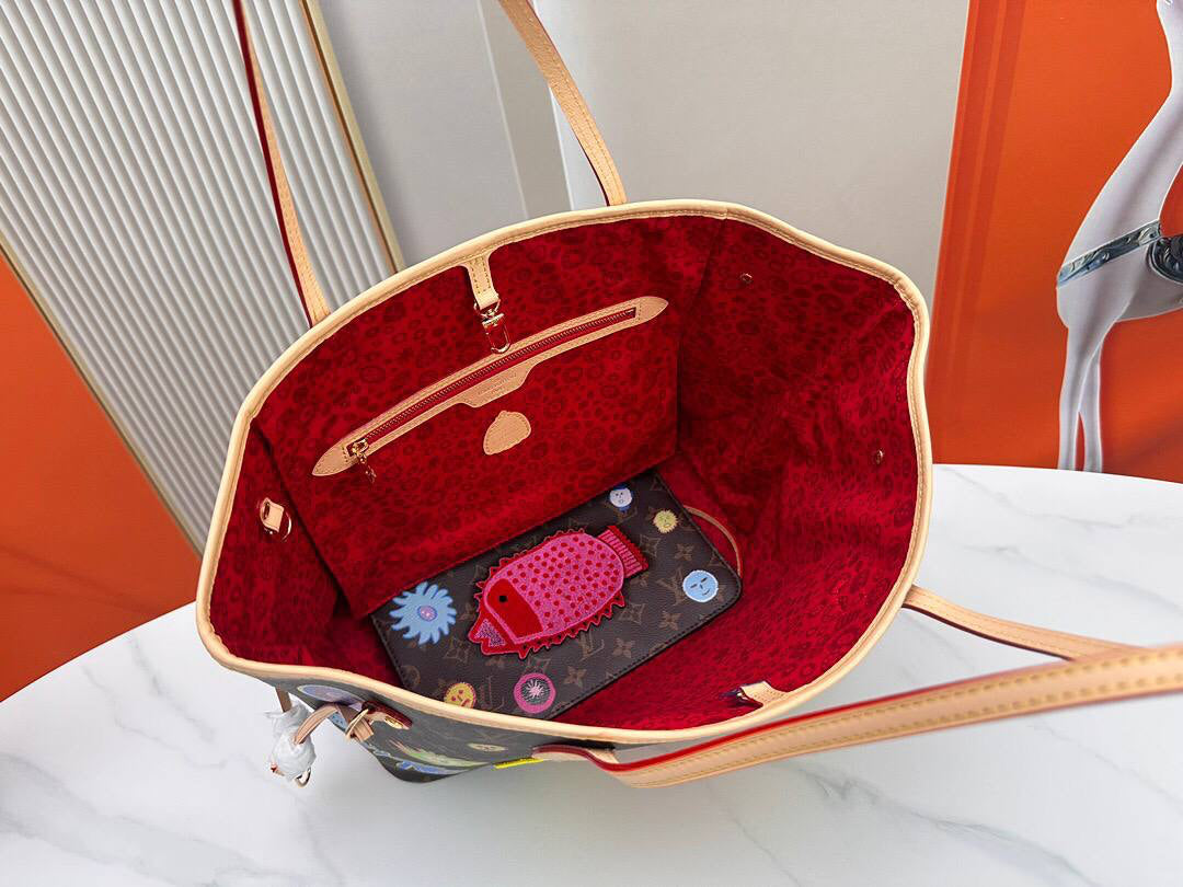 Louis Vuitton x Kusama Neverfull MM
