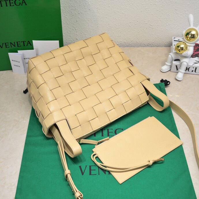 Bottega Veneta Bowling Cassette leather tote bag