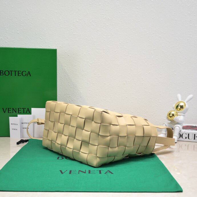 Bottega Veneta Bowling Cassette leather tote bag