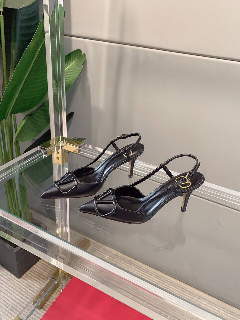 Valentino Garavani VLogo leather slingback pumps