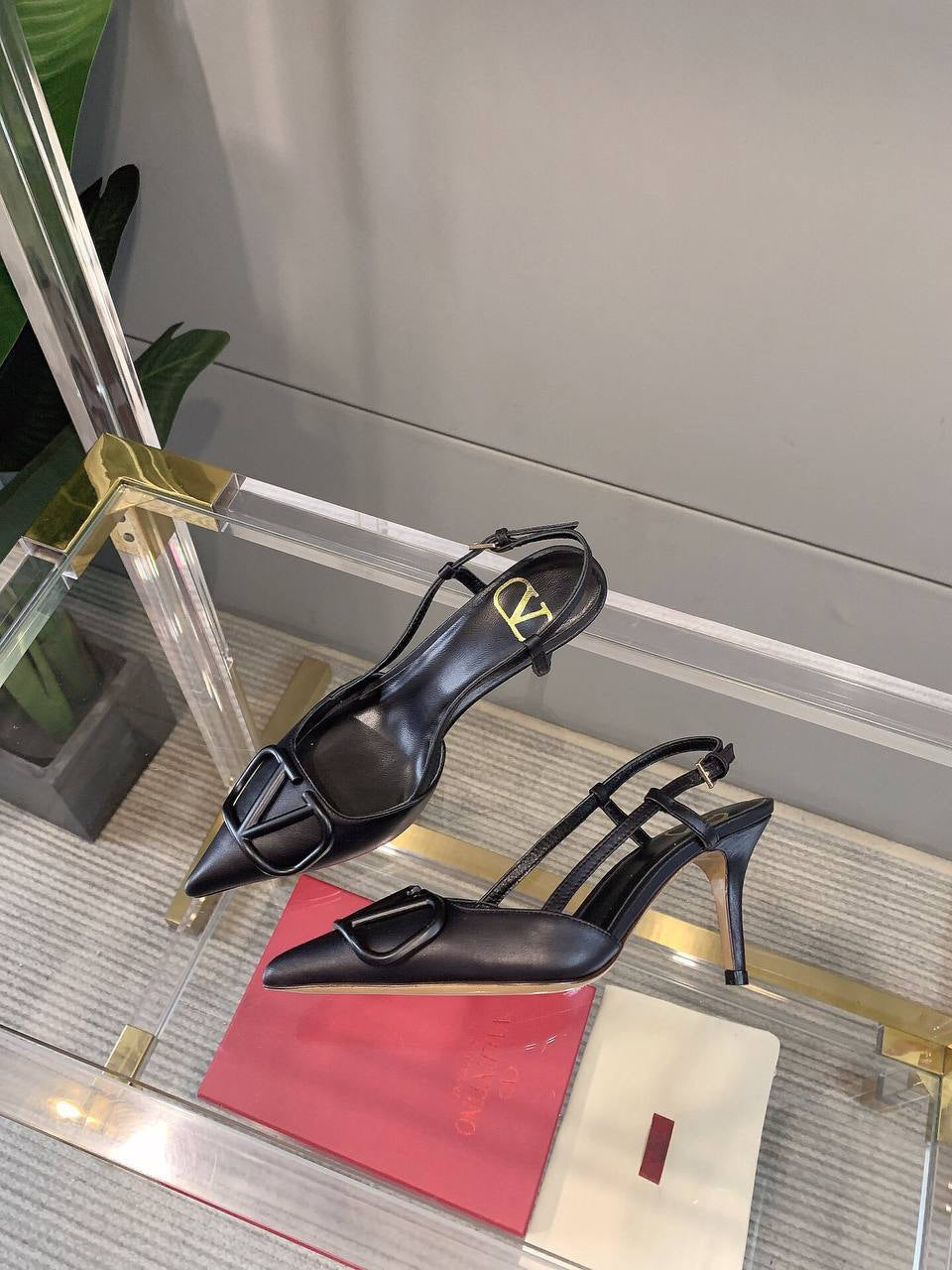 Valentino Garavani VLogo leather slingback pumps