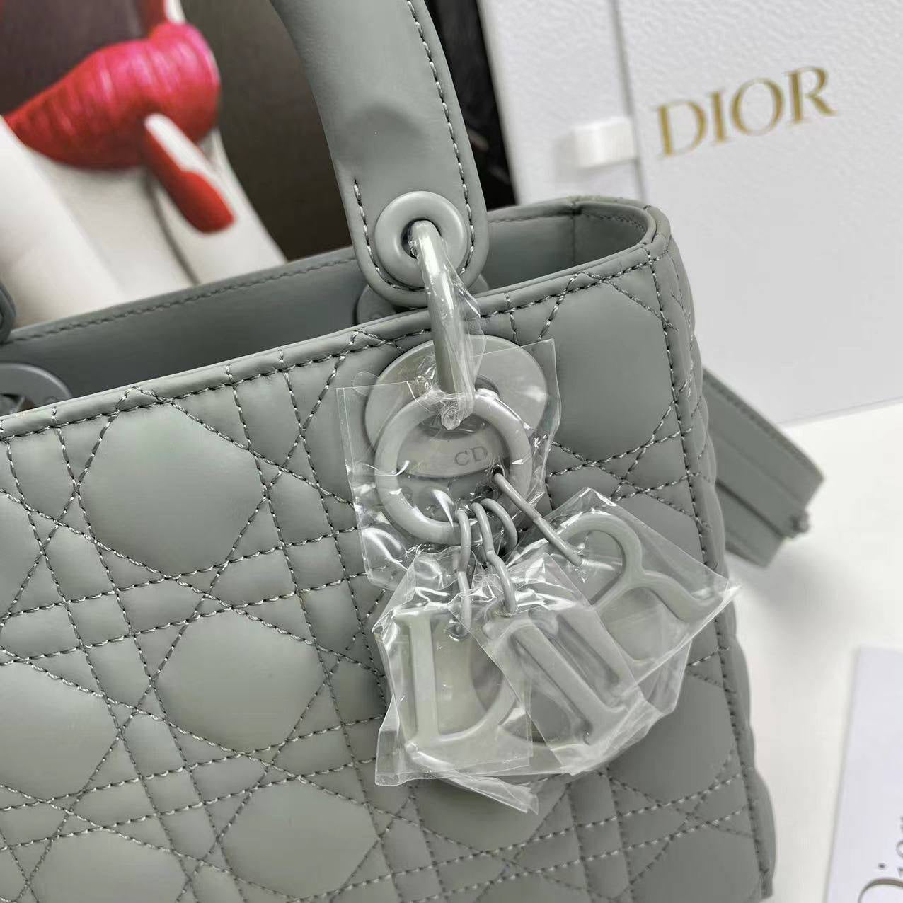 Dior Lady Ultramatte Gray Stone Cannage