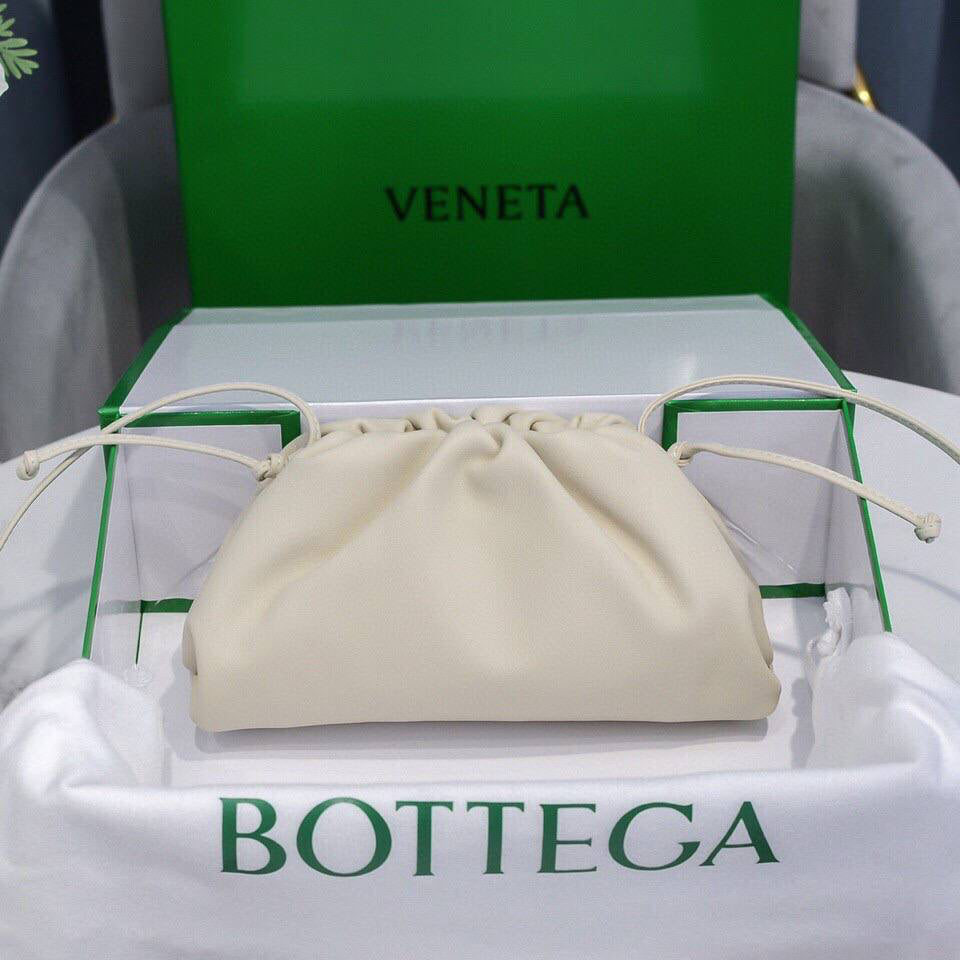 Bottega Veneta Mini Leather Pouch