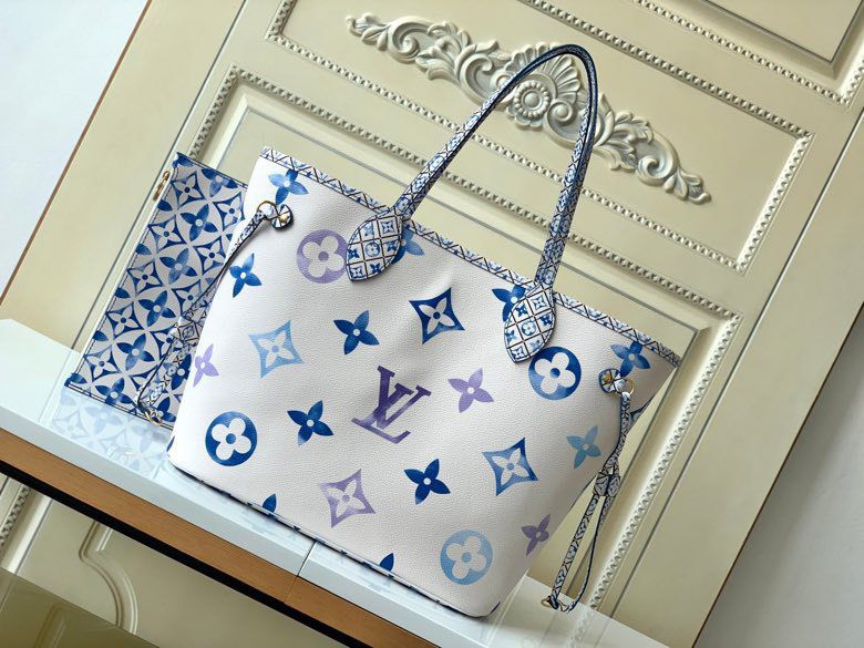 Louis Vuitton Neverfull