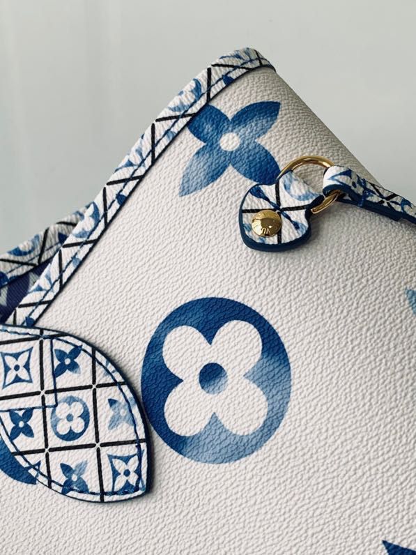 Louis Vuitton Neverfull