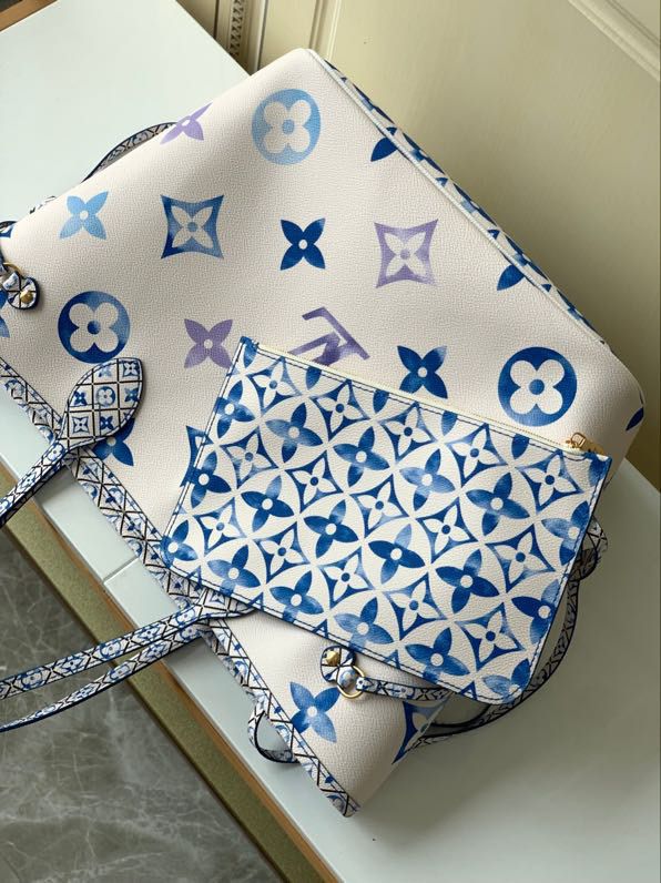 Louis Vuitton Neverfull