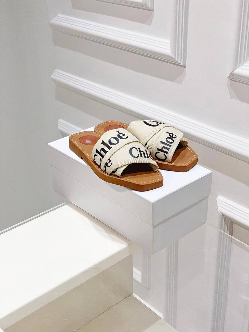 Chloé Woody canvas slides