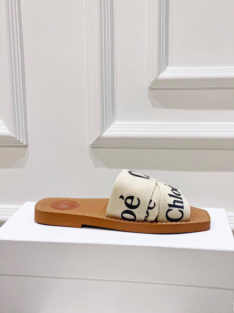Chloé Woody canvas slides