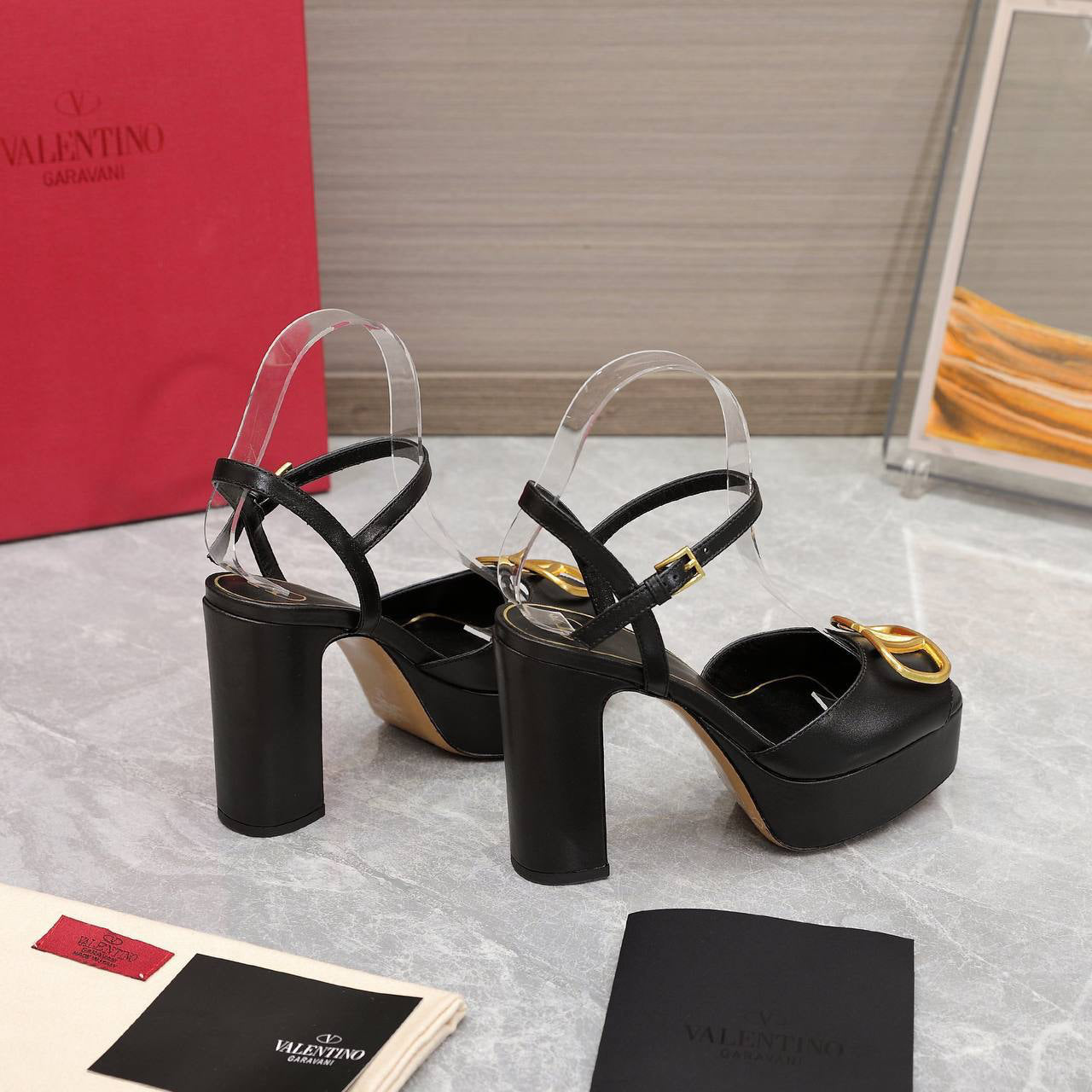 Valentino Garavani VLogo leather platform sandals