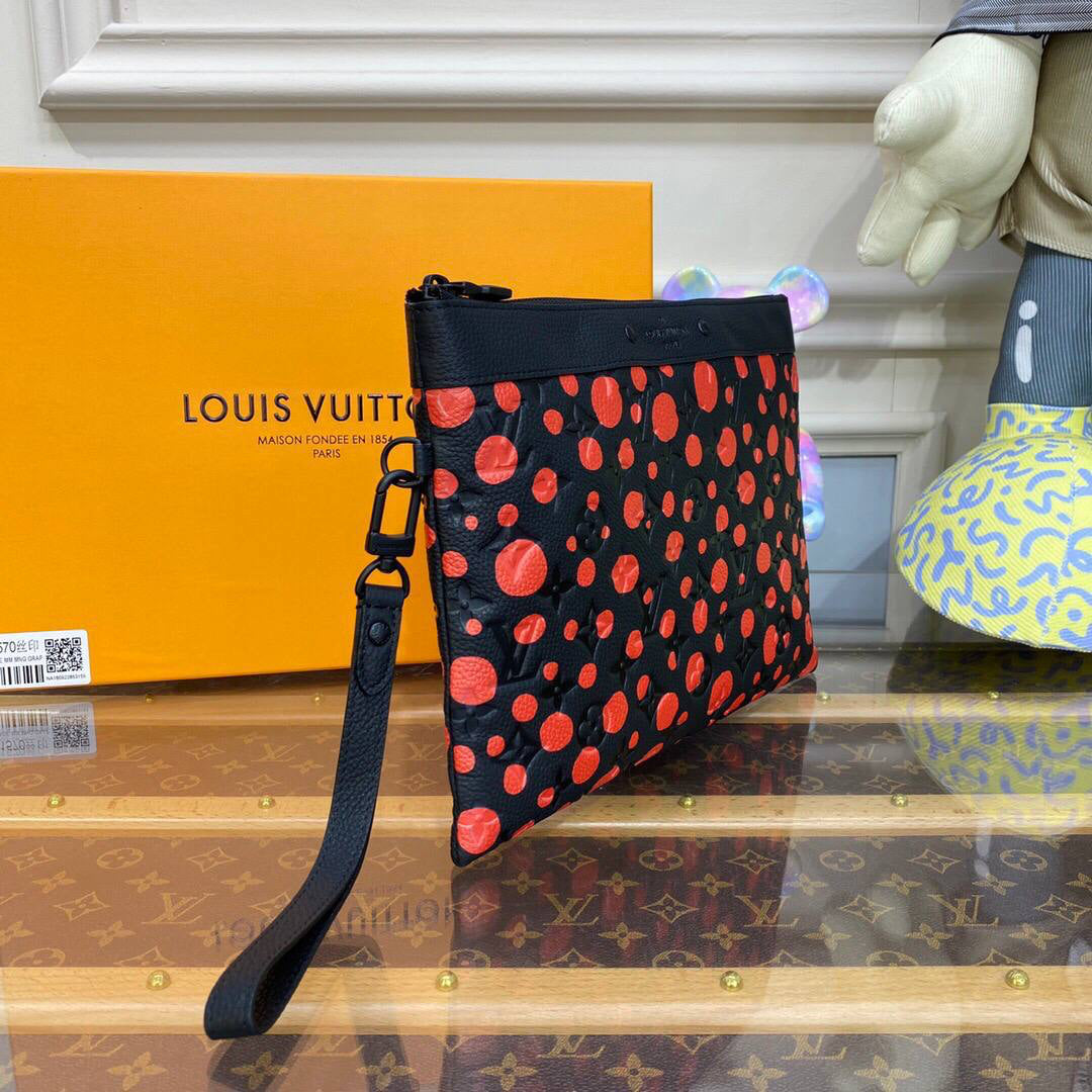 Louis Vuitton x Kusama Pochette To Go
